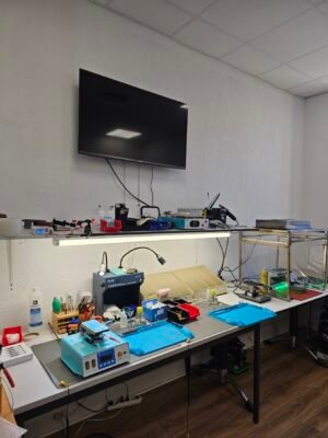 Formation reconditionnement d'écran cassés iPhone et Samsung Marseille- verphone